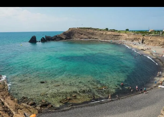 Maison Chaleureuse Entre Terre Et Mer.